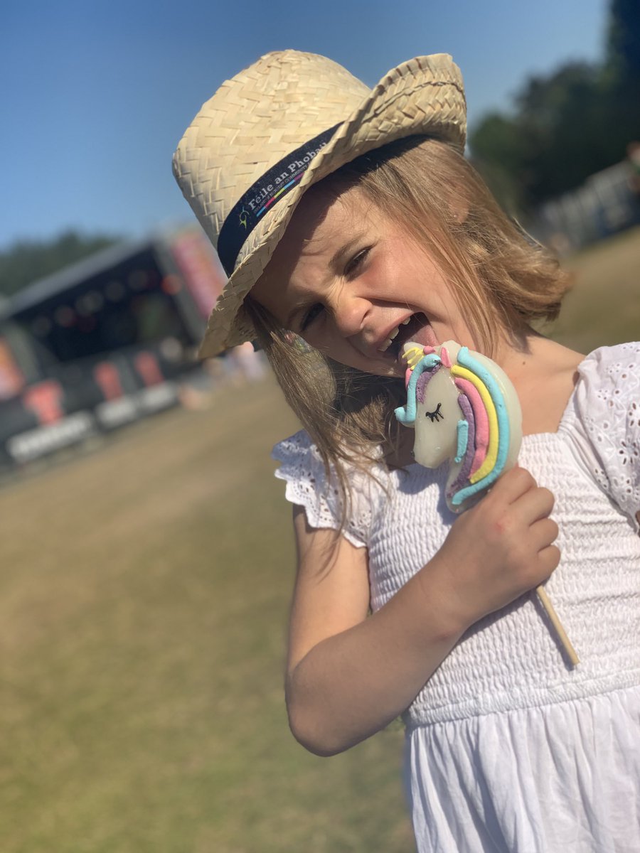 RunsyMumsy's tweet photo. Would have sold 1 or even 2 of my kids 2 get 2 #Back2The80s @FeileBelfast 2nite but it wasn’t 2 be so we had 2 settle 4 calling in early b4 the party really gets started. Costumes and music are fantastic & now I’m away home depressed 2 watch some crap on Netflix 🥹 https://t.co/7pUrL5wlp6