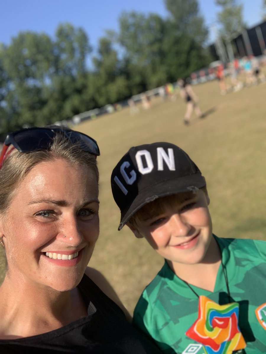 RunsyMumsy's tweet photo. Would have sold 1 or even 2 of my kids 2 get 2 #Back2The80s @FeileBelfast 2nite but it wasn’t 2 be so we had 2 settle 4 calling in early b4 the party really gets started. Costumes and music are fantastic & now I’m away home depressed 2 watch some crap on Netflix 🥹 https://t.co/7pUrL5wlp6