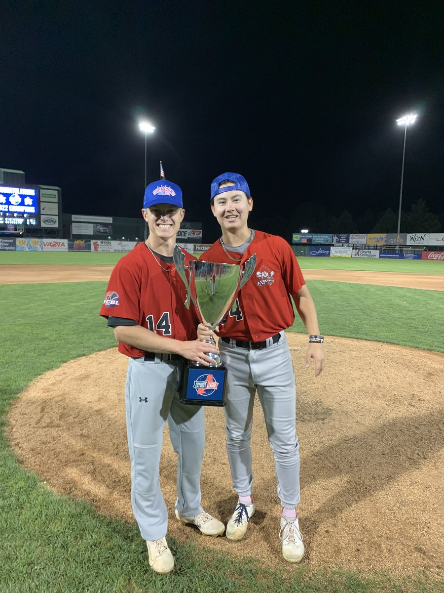 Congrats to <a href="/SilverKnightsNH/">Nashua Silver Knights ⚔️🛡⚾️</a> on a championship season!   What a game!  A couple of Cavalier alums <a href="/bhsu_02/">Brandon Hsu</a>  and <a href="/DrewGryniewicz/">Drew Gryniewicz</a> certainly made the most of their summer!  Good job boys!!