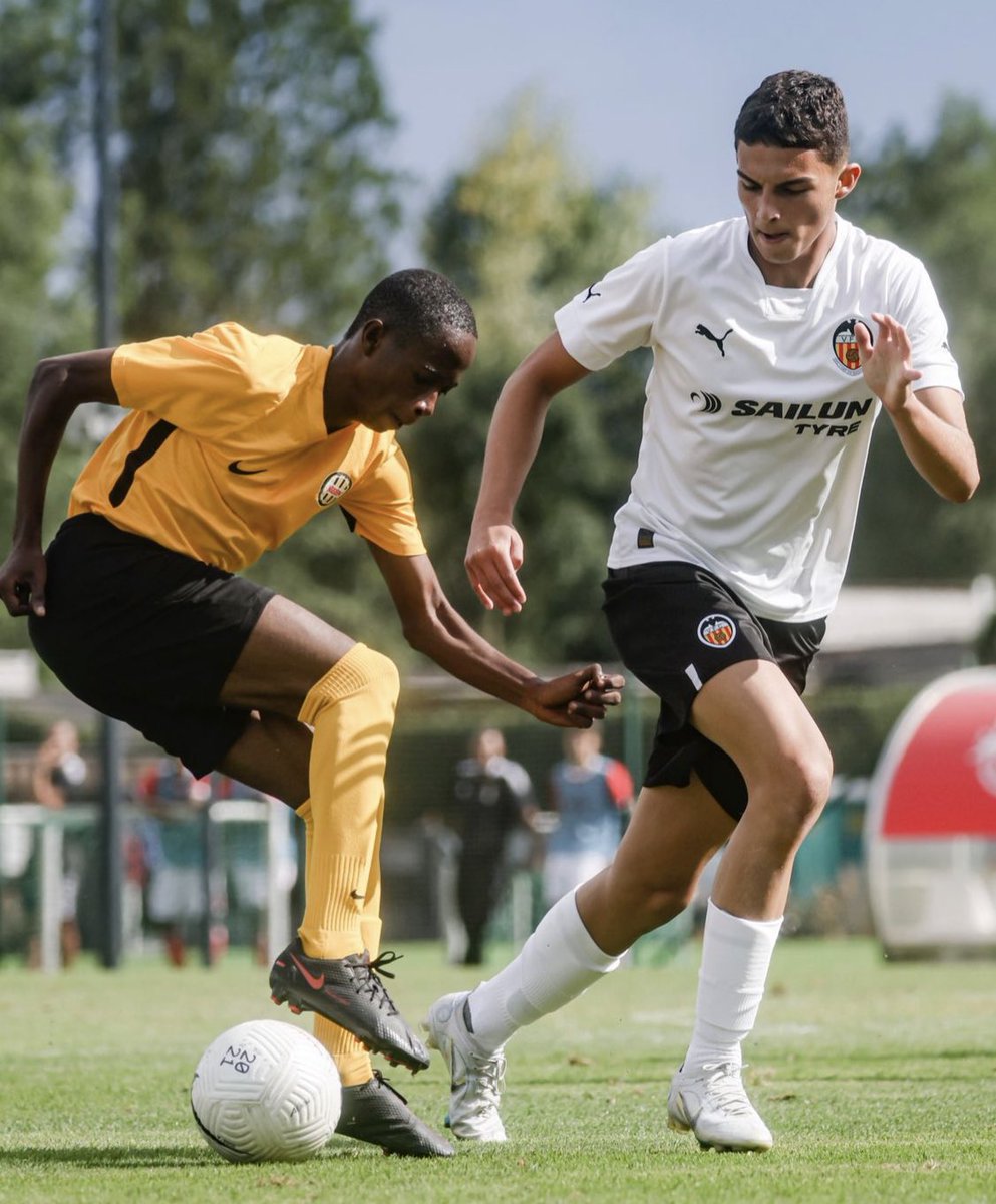 Nuestro #canterano #DanielNoguerol debuta con el <a href="/valenciacf/">Valencia CF</a> , obteniendo el bronce 🥉 en el prestigioso torneo #NextGenerationTrophy de Austria, compitiendo contra equipos como <a href="/FCBayernES/">FC Bayern München Español</a> <a href="/SLBenfica/">SL Benfica</a> o <a href="/Inter_es/">Inter</a>.

#FútbolYVida #VamosDiablillos