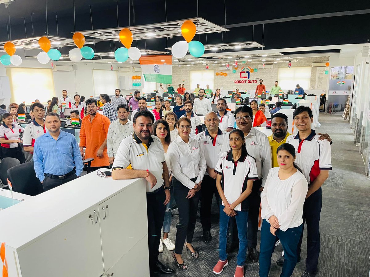 sameermalhotra_'s tweet photo. We at Shriram Automall India Limited (SAMIL), Indiaβs Leading Marketplace for Pre-owned Vehicles and Equipment, have celebrated SAMIL Freedom Auction today by conducting 100 Auctions at 100 Locations across India.
#samilfreedomauction #azadikaamritmahotsav #samil #proudsamilian https://t.co/KgYSZkLcId