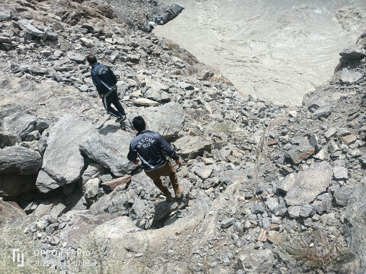 EOSkardu's tweet photo. Rescue 1122 concluded its 1st day of SAR activity for drowned military personals near Xari on JSR.  An unfortunate incident near Xari resulted drowning of military truck with 2x personals onboard. Further 2x injured civilians were shifted to DHQ Skd. @dg_rescue  @GB_RESCUE1122 https://t.co/YQY6yCdRTL