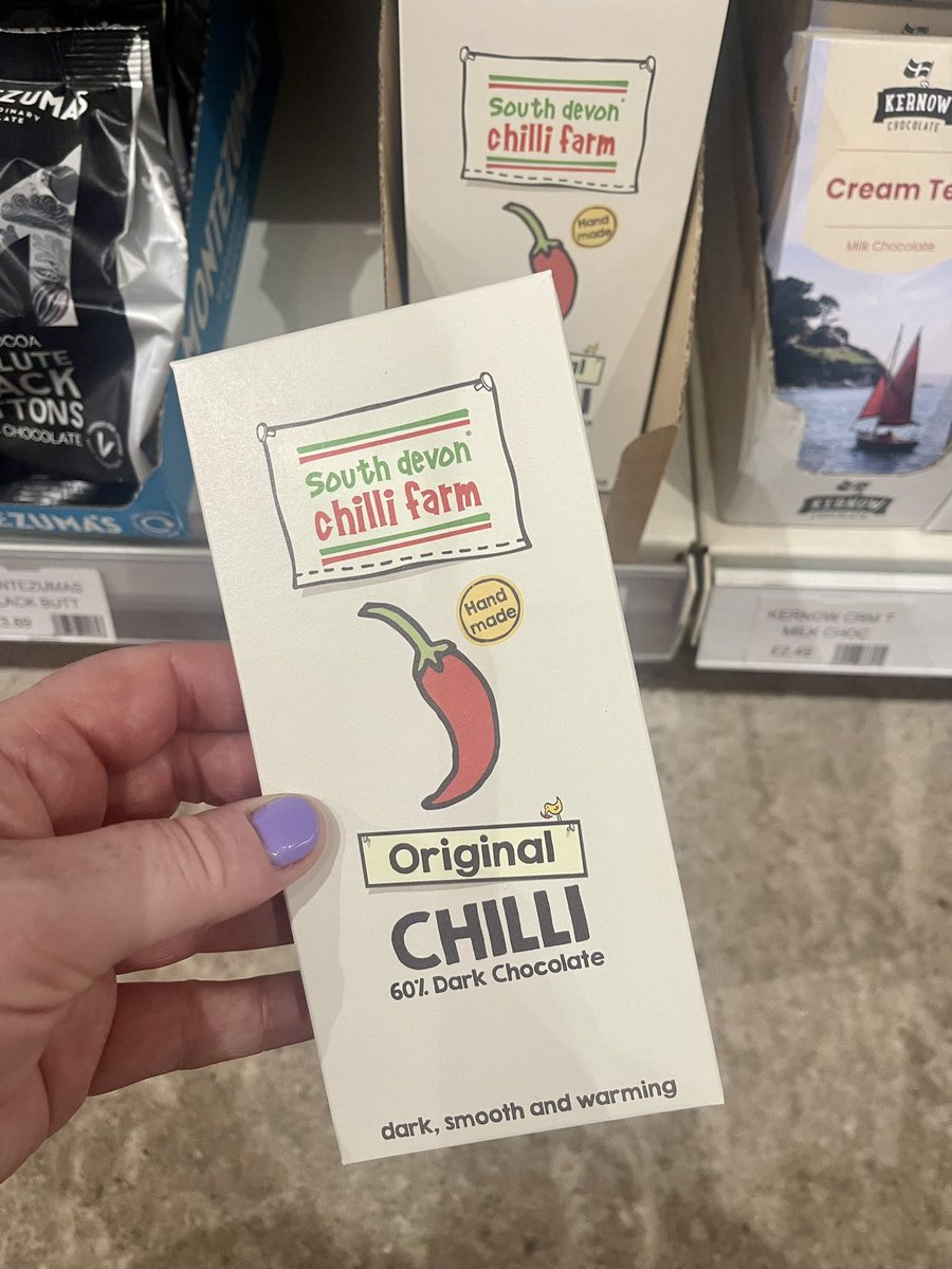 OhGollyGillian's tweet photo. when you discover this little beauty on the shelf down the chocolate isle of the local Dorset farm shop, it’s got to be purchased… am I right? 😋 
I must plan a visit to @SDCF_CO_UK while I’m round the corner 🤗#ChilliChocolate #SouthDevonFarmShop #GillianWouldLoveIt https://t.co/rujWKdCmQC