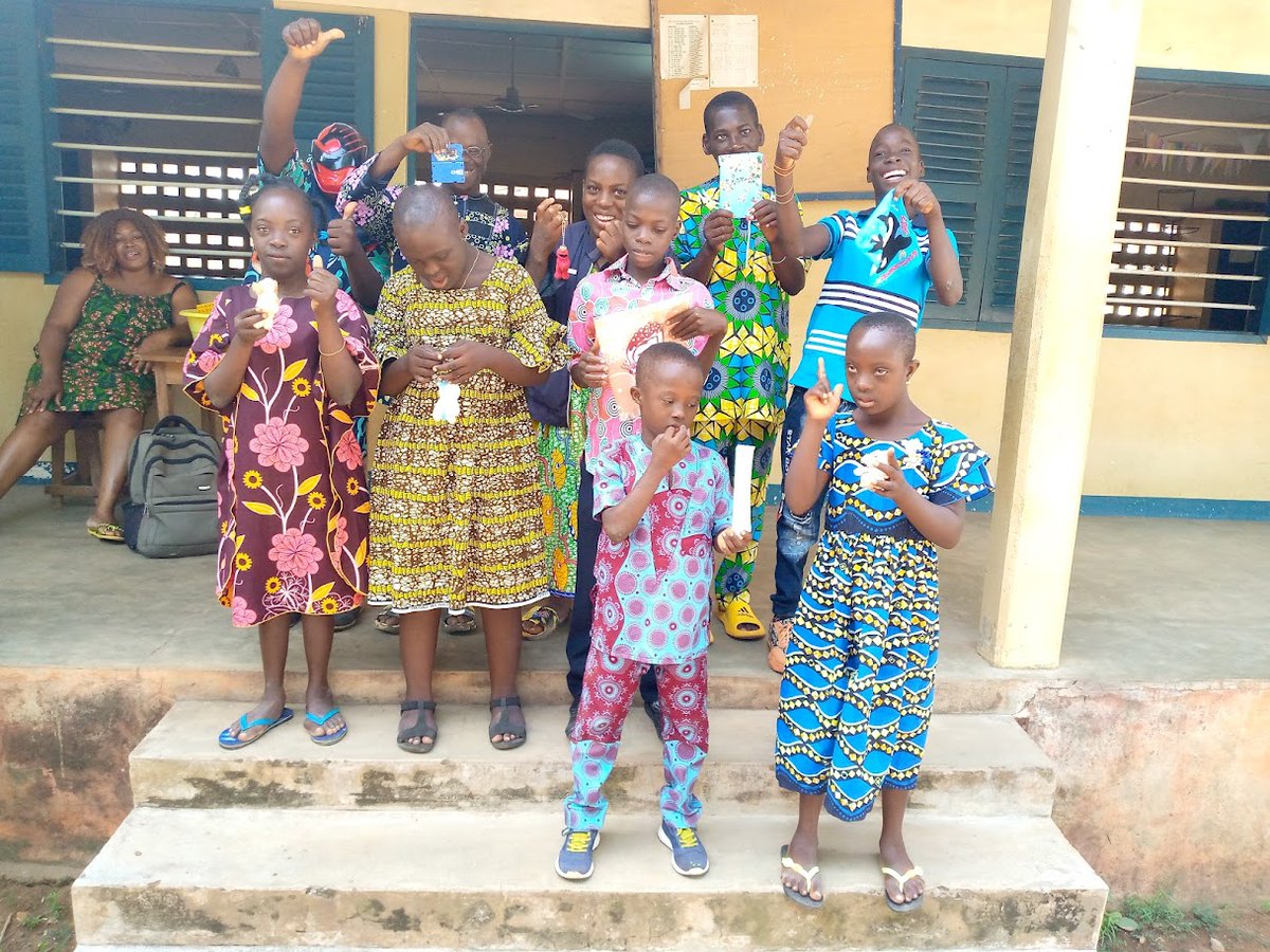 カラフルな服 Twitter Search Twitter