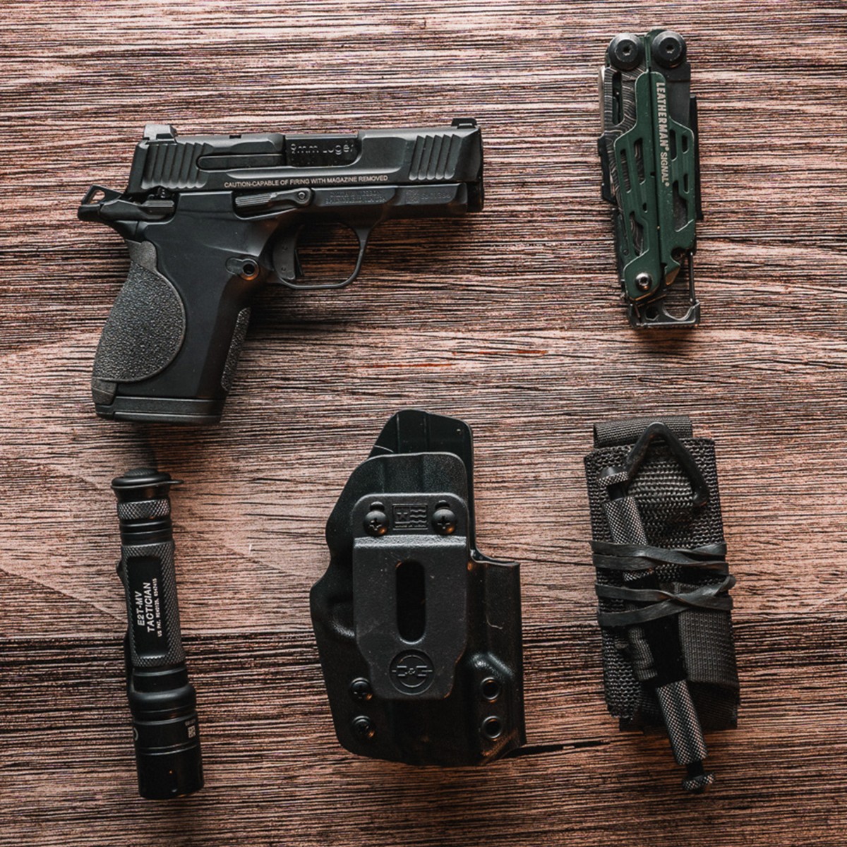 Smith_WessonInc's tweet photo. What are you carrying today? 

We've got the 12+1 9MM, all-metal, hammer-fired Smith &amp; Wesson® CSX. It features a crisp single-action break, fully ambidextrous controls, and interchangeable palmswells.

#SmithAndWesson #CSX https://t.co/4x7Hg8vgMt