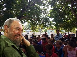 Osvann4's tweet photo. 🎂Emotiva actividad por el cumpleaños 96 de nuestro comandante Fidel en el municipio de Pilón. #96Fidel #VamosConTodo #Veranoscontodos #UJCuba #ujcpilon https://t.co/r1ogTFEBCv