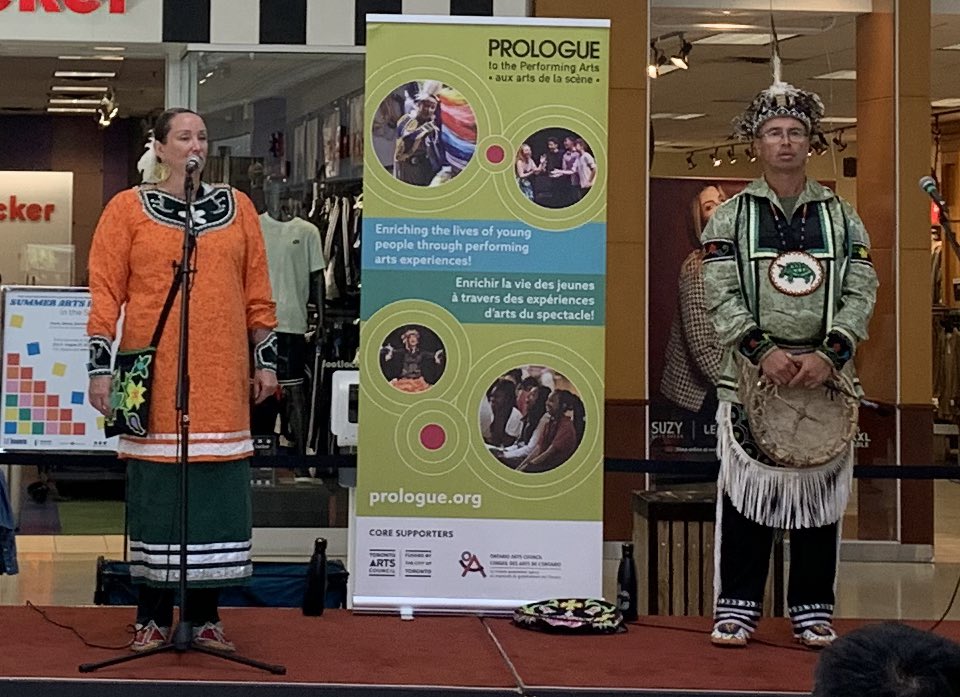 Fun &amp; memorable morning w  @EglingtonSquare prologue.org/artsbreak participating in an interactive dance performance w Tribal Vision Dance => learning more about Haudenosaunee creation stories, smoke dances and regalia #CulturalHotspots #ScarTO