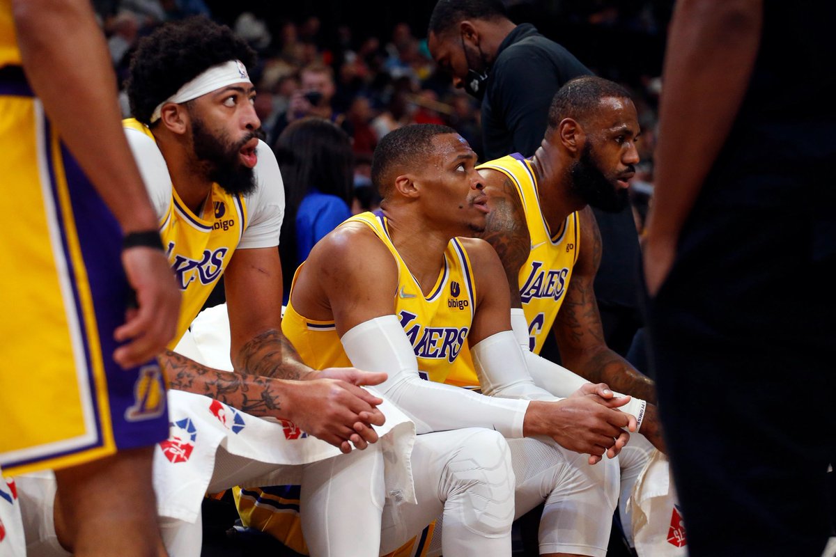WarriorsHub's tweet photo. The Warriors’ Opening Night Ring Ceremony will be against the Lakers. https://t.co/ZVqno0QnM3