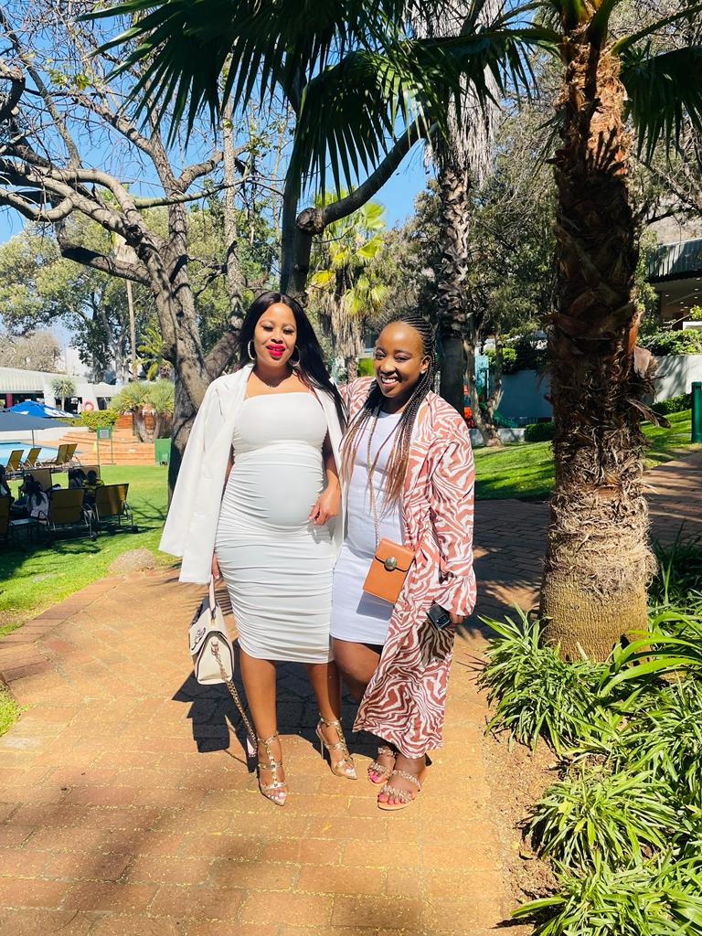Nonto_D's tweet photo. @Leratokganyago we are within💃💃 #rustyrocks #iamwomanexperience #leratokganyago https://t.co/THjpqIdTWx