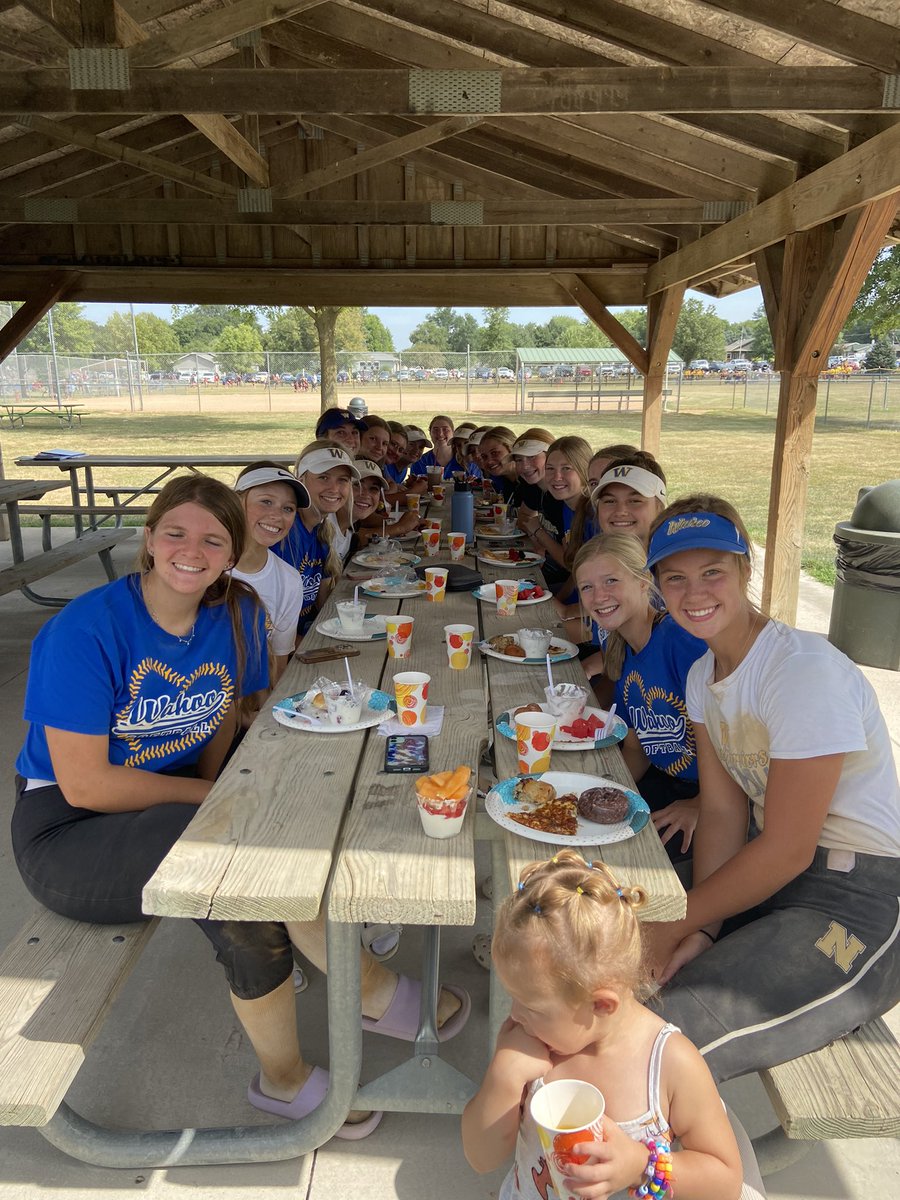 We had a great team scrimmage and breakfast today!! Excited to get the season going! 💙💛