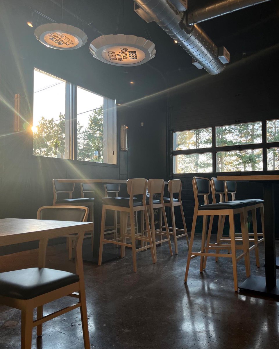 DecewBrew's tweet photo. Our beautiful, and extremely beer-focused space is officially opening to the public on Wednesday August 17, 2022! Come by for your lunch, after work beers, or weekend hangs! We can’t wait to see you! 🍻🙌🗓#openforbusiness #decewbrew #StCatharines https://t.co/okHyYefCfB