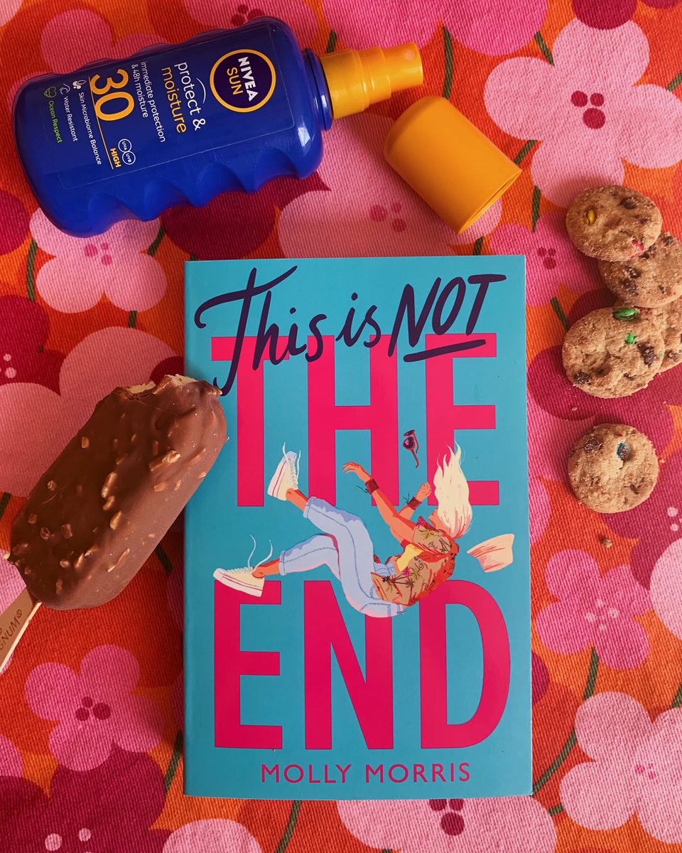 sarah_ernestine's tweet image. When they say “summer reading,” they mean reading a book about ice cream while eating ice cream, right? 🍦 

#thisisnottheend @weirdmolly