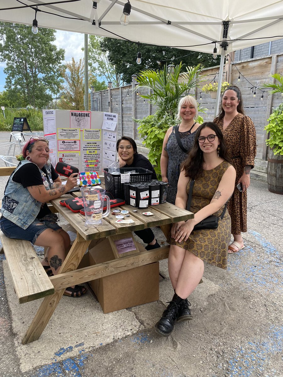 SafeSpace folxs here to talk and teach y’all about harm reduction and Narcan! Come grab a Naloxone kit! Great neighbours carry Narcan! 12p-4p at the London Brewing Co-op! #ldnont