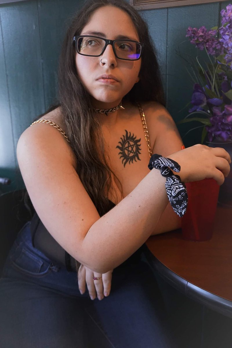 AscendTheBroken's tweet image. When you want to buy @DropDeadUK clothes just so you can have your girlfriend model in them to do photoshoots.. 😭😭 hopefully soon! #brokeproblems