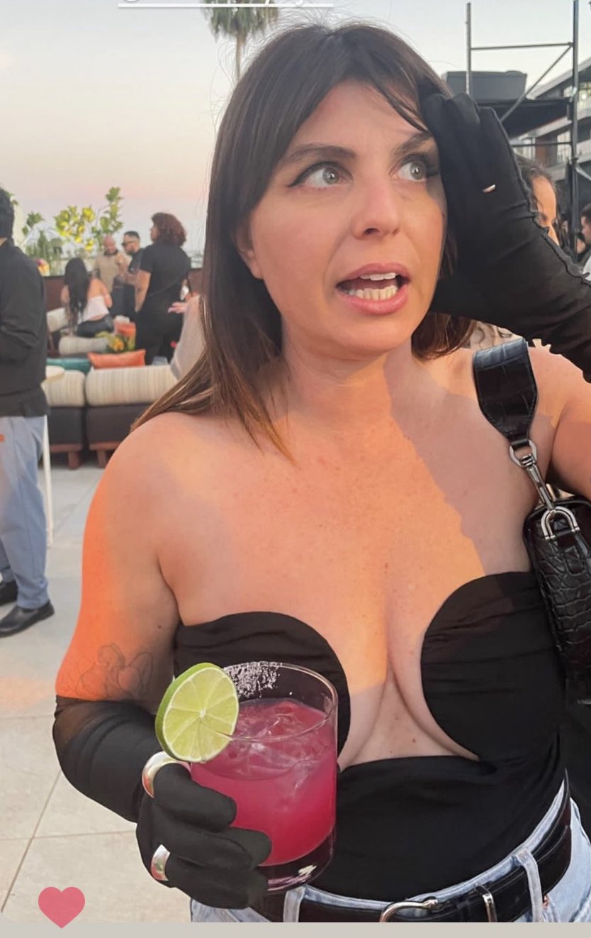 Tam Yajia on X: Flap jack titties at the @ThisFoolHulu premiere  t.coyTeS8BJAqy  X