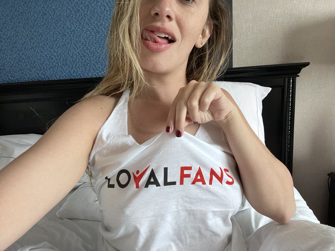 Good morning!! Follow me 😘😘 https://t.co/6KvWV3wsLg<a href="/tag/porn"class="tags"><span>#porn</span></a><a href="/tag/fetish"class="tags"><span>#fetish</span></a><a href="/tag/boobs"class="tags"><span>#boobs</span></a><a href="/tag/adult"class="tags"><span>#adult</span></a><a href="/tag/xxx"class="tags"><span>#xxx</span></a><a href="/tag/erotic"class="tags"><span>#erotic</span></a><a href="/tag/uncensored"class="tags"><span>#uncensored</span></a>