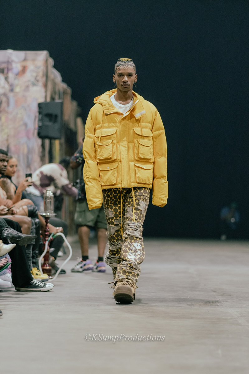 k_sump's tweet photo. THE GROOVE by Ryan Knew 🔥 My 2nd fashion show this year behind the lens📸 #houstontx #fashion #ryanknew https://t.co/1YwR6YJ6mp