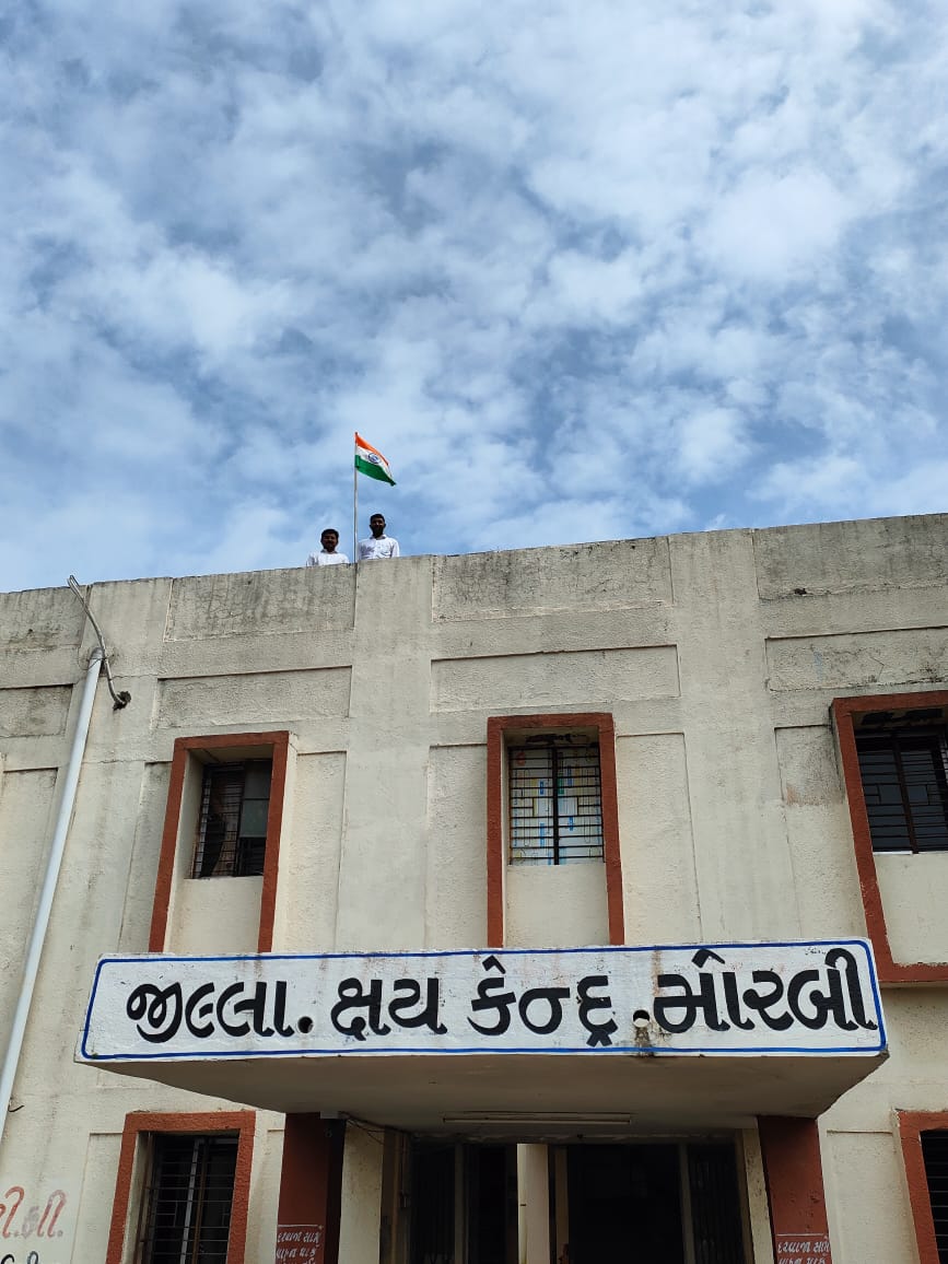tho_morbi tweet media