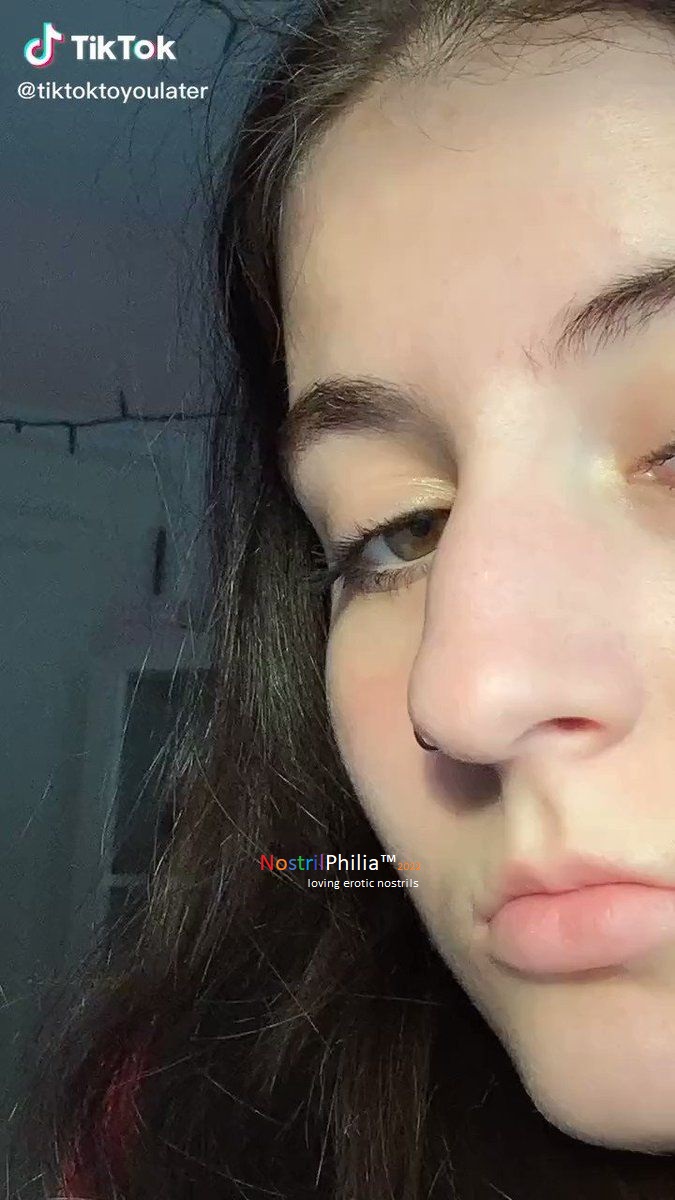 NostrilPhilia's tweet photo. Long noses are longer & larger in size compared to other facial features. Long noses often have projecting nose tip. Tip is sharp; nostrils are consequently elongated looking more seductive & sexy.
#Nose #Nostrils #LongNose #SharpNose #NoseTip #PointedNose https://t.co/jan951HiG3
