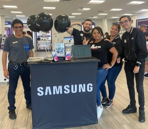 Come visit the Number One team at @MetroByTMobile in #Hialeah for your #BackToSchool phones, tabs and Chromebooks. Your Samsung Experts are on duty! @CaroLozano__. @KatyaRaskin