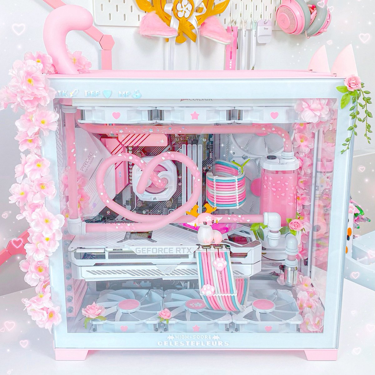 celestefleurs's tweet photo. after months of work, here’s my new pink gaming pc build!!!! she’s the cutest setup ever and designed by me! 👾🌸✨💕 https://t.co/VhF5HhoJYK