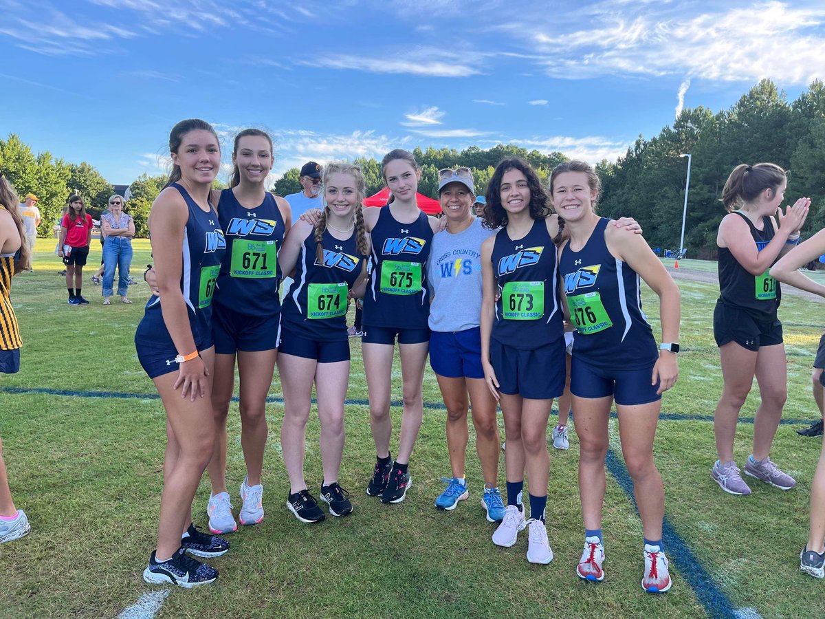 CarolinePlumme5's tweet photo. 1st XC meet of year 2 ✅ 
New PR 12:42 ✅
24 out of 149 girls ✅
Im so proud of my teammates! I can’t wait to see what the season has for us! @WS_Storm_xctf #firstneverfollows #handled https://t.co/ZiDXL65amh