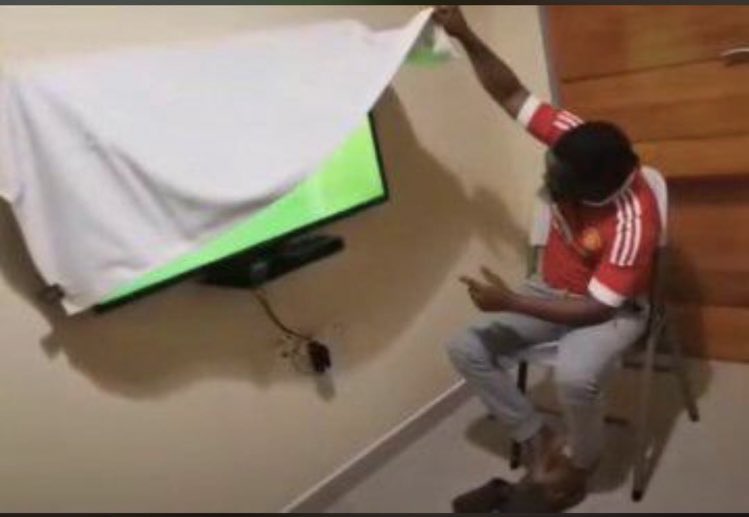 thuo_ed's tweet photo. #BREMUN  man u fans can try a different channel or link if the one they are currently on is displaying the expected results..wapatieni link bana 😅😅 https://t.co/6XBpEFt6RY