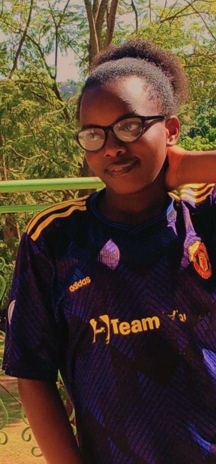 rayiekillerdjUg's tweet photo. Banae!!!! Nae nae ..#singa #singa babankubila #8goals as d ones Yu r stll wondering mbu wayback we bate @Arsenal ⁸_² nae singa @BrentfordFC ebinkolela ... Ate i pinned atweet earlier ng Match tenatanduka abt ds girls' scratched jersey https://t.co/E4nGcdMFka