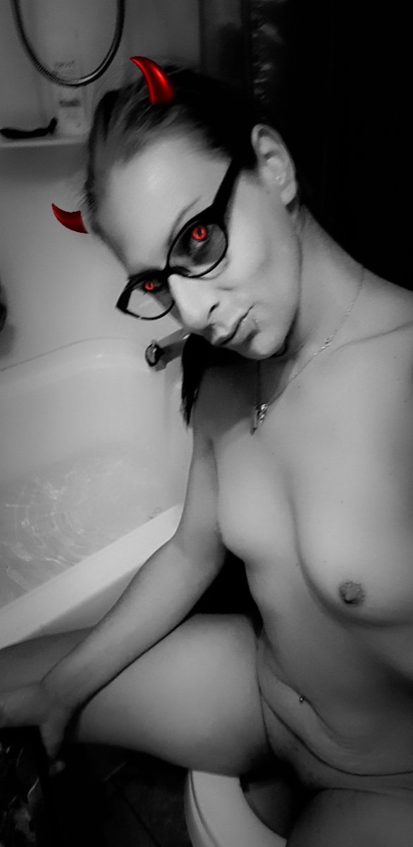 CricriSubie's tweet photo. De plus en plus sexy https://t.co/8u5KMDkIVj
