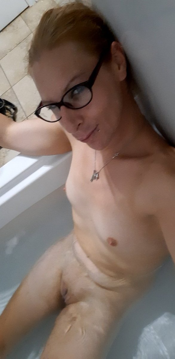 CricriSubie's tweet photo. De plus en plus sexy https://t.co/8u5KMDkIVj