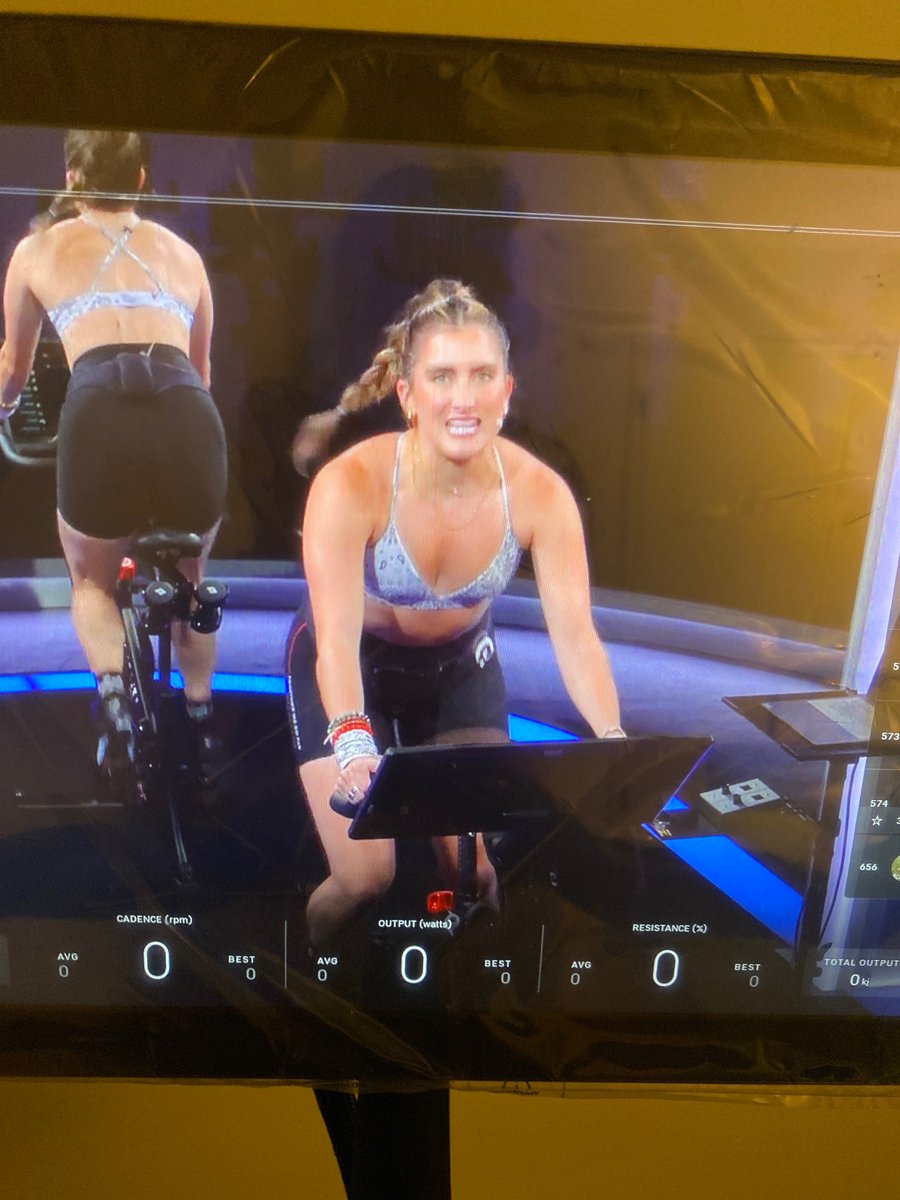 SchoeneFrau_'s tweet photo. @onepeloton doing my first live class and I can’t see my cadence, resistance or output—what’s up?! https://t.co/TmJPmHSMXm