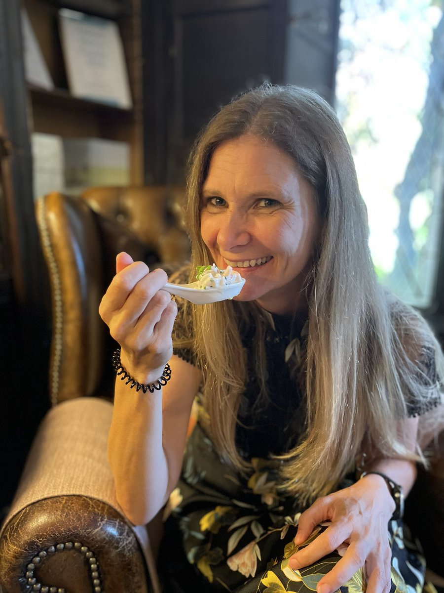 Whiffenpuff's tweet photo. There were some out takes 🥴 when presented with a spoon ladle type thingy with a prawn what’s it in…. 

How is one to eat without sucking off the spoon 🤣🤦🏼‍♀️ 
#PassMeAFork #NotALady https://t.co/khZXm14C6a