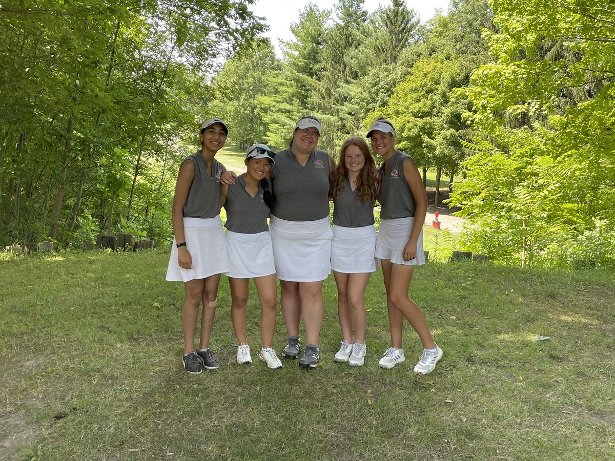 GirlsGolfFHS's tweet photo. @GirlsGolfFHS finish 5th out of 15 teams in the Western Invite with a season best score of 351!  @FHSTigers  @IHSAA1 https://t.co/YA5sqYkvD3