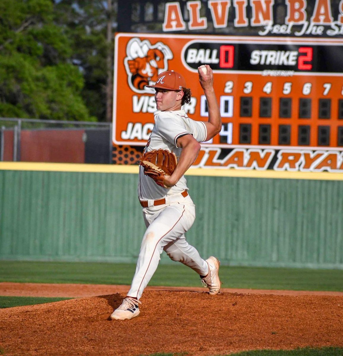 JackMarek5's tweet photo. #committed 
Thank you to everyone who has helped me get to this point. Can’t wait for the next step! #Talonsout @BanditoBaseball @ahsbaseball @ULM_BSB https://t.co/8xF23hJ3Xb