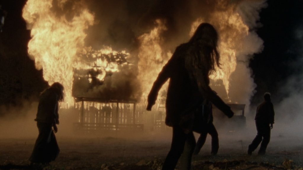 ricksprickk's tweet photo. the barn falling was one of TWD’s best szn finales https://t.co/eB2Ij3TLII