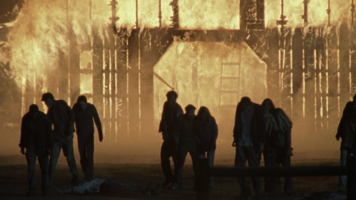 ricksprickk's tweet photo. the barn falling was one of TWD’s best szn finales https://t.co/eB2Ij3TLII