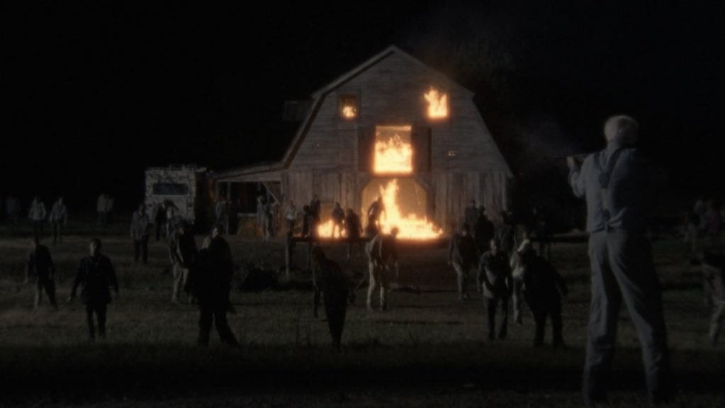 ricksprickk's tweet photo. the barn falling was one of TWD’s best szn finales https://t.co/eB2Ij3TLII
