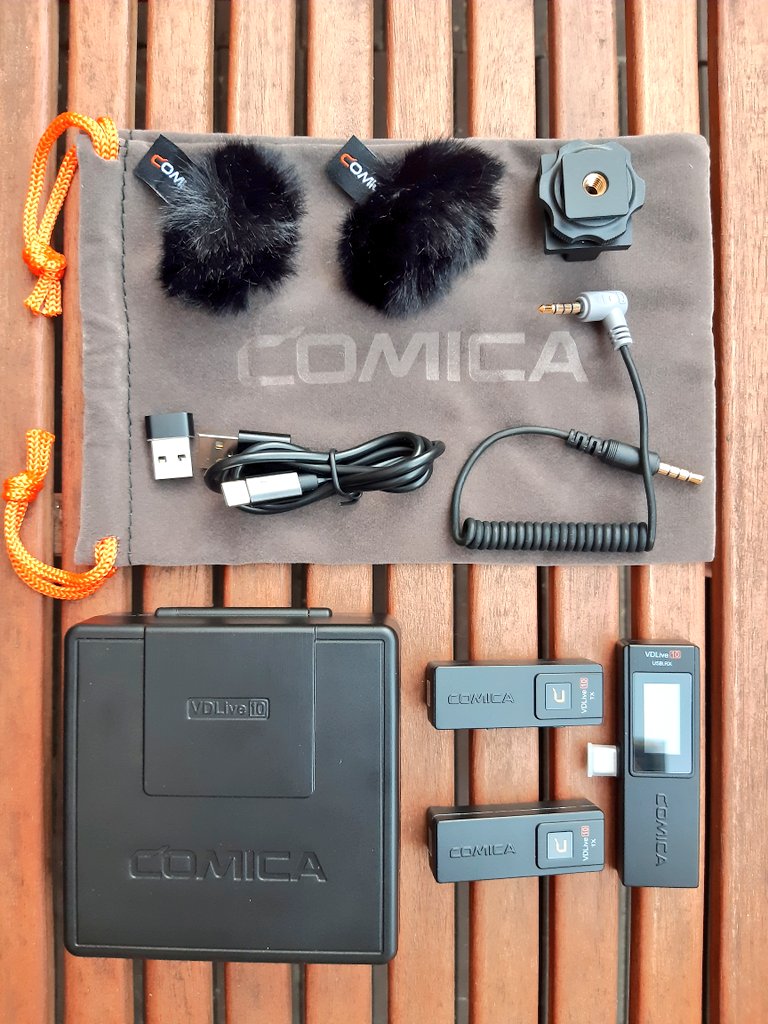 MMagdowski's tweet photo. Die Hybridlehre ist tot, lang lebe die #Hybridlehre!
Ich habe mir deshalb noch ein neues Zweikanal-Funkansteckmikrofon besorgt, nämlich das #VDLive10USB von Comica Technology.
Kostenpunkt: um die 170 €
Webseite des Herstellers:
https://t.co/YhUFlCSyQu https://t.co/qPOrT5W01S