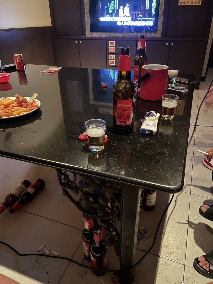 喝著啤酒數著日頭