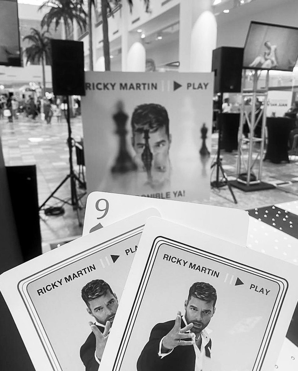 RMwebteam's tweet photo. Hoy en Plazas Las Americas 🇵🇷▶️ 
#Play https://t.co/YAcq8EZv8m