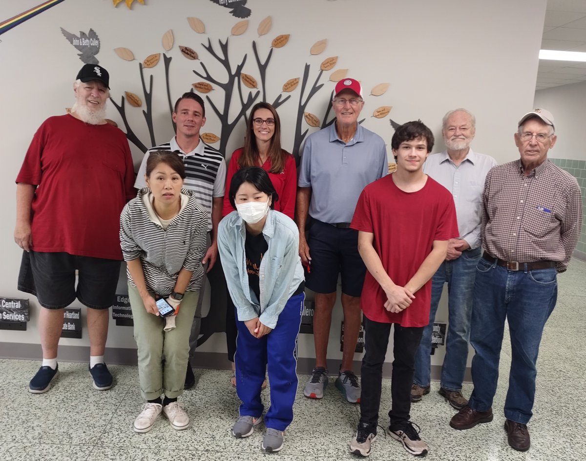 Crawfordsville Kiwanis is going back to school by helping unload the truck for the Nourish program!