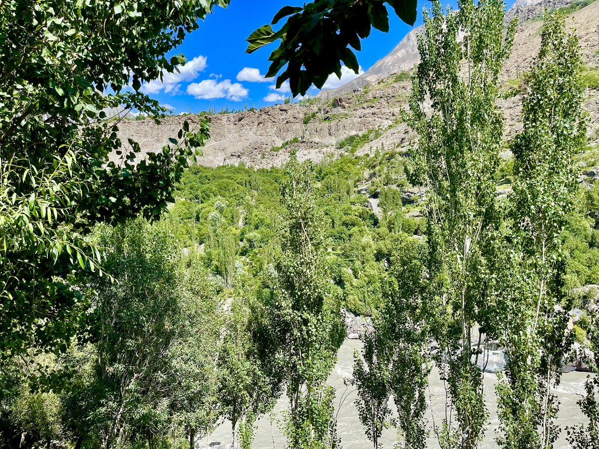 khushalltourism's tweet photo. Dambudas Skardu Gilgit Baltistan.
#hellogilgitbaltistan #gilgit #baltistan #skardu #gilgitbaltistan #northernarea #northernareapakistan #kachuralake #shangrialake #shigarfort #deosai #khushallgems #sheosarlake #shangrilla #nagarvalley #danyorvalley #chundavalley #dambudas https://t.co/AfvsSUViGF