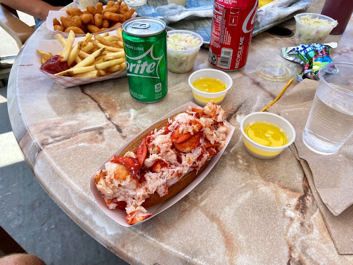 NickJSAdams's tweet image. Great weekend so far here in Mystic CT. Seemed appropriate to take a shot of Fishers Island while holding a @FILemonade . Black Hall Club.