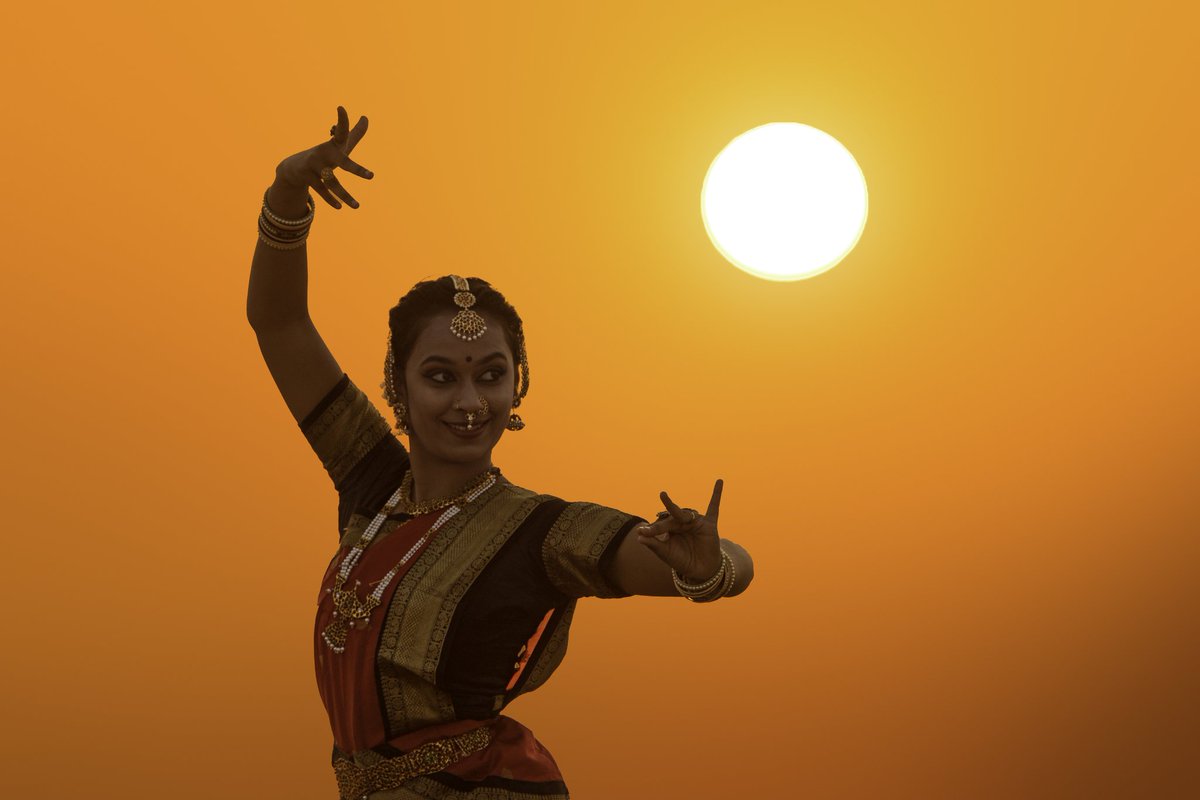 Vimal72's tweet photo. @EpikNFT Please check my 1/1 collection @ 0.15 Eth
It's about Indian Classical dance, Bharatnatyam 

https://t.co/aRHN7nwdZG

I'd tag @arunnalimela @Vampkatspk @heavens1522 @ADrivenBeing @iamyogesh59 @mdras1890 @kunstvonkun2022 @ManjushreeDey1 @deadpoetess__ @MedusaMarie_art @mbaishakhi https://t.co/Ndfc5s94F7