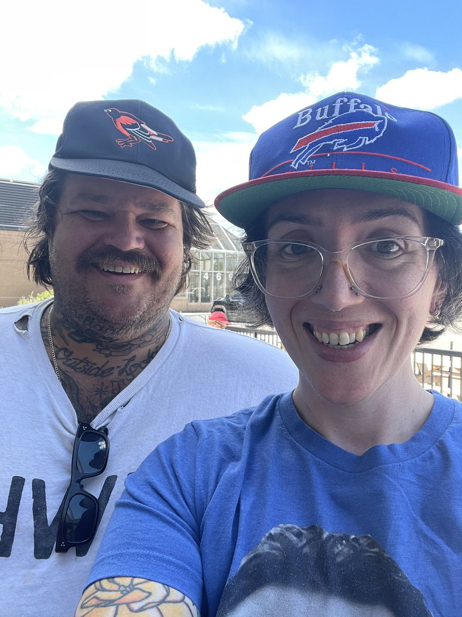 Dania, like Mania tweet media