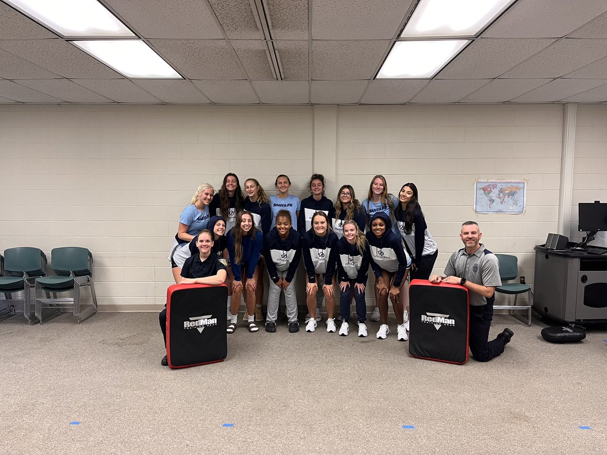 SFCollegePD's tweet photo. This past week, your SFPD held a SAFE women’s self-defense for the @santafesaints Volleyball team!  #commUNITY #personalsafety #SafeSaints https://t.co/O49jcDSJ5T