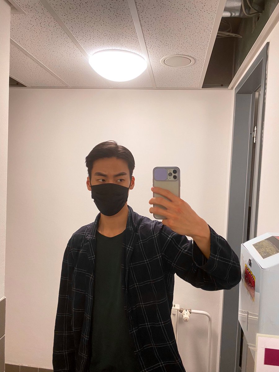 HyunSong1994's tweet photo. Another day, new hair 💈
#hairstyle #korean #nftcommunity https://t.co/0H2FjX2Ife