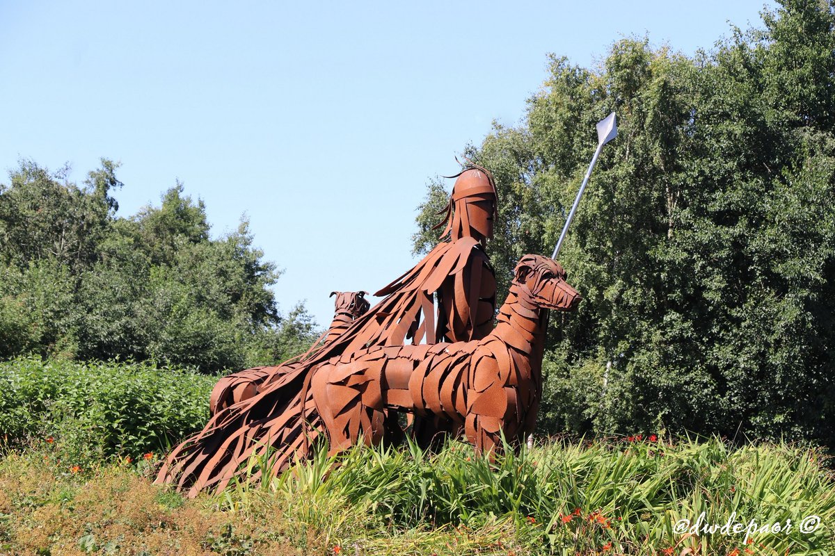 Deaglán de Paor tweet media