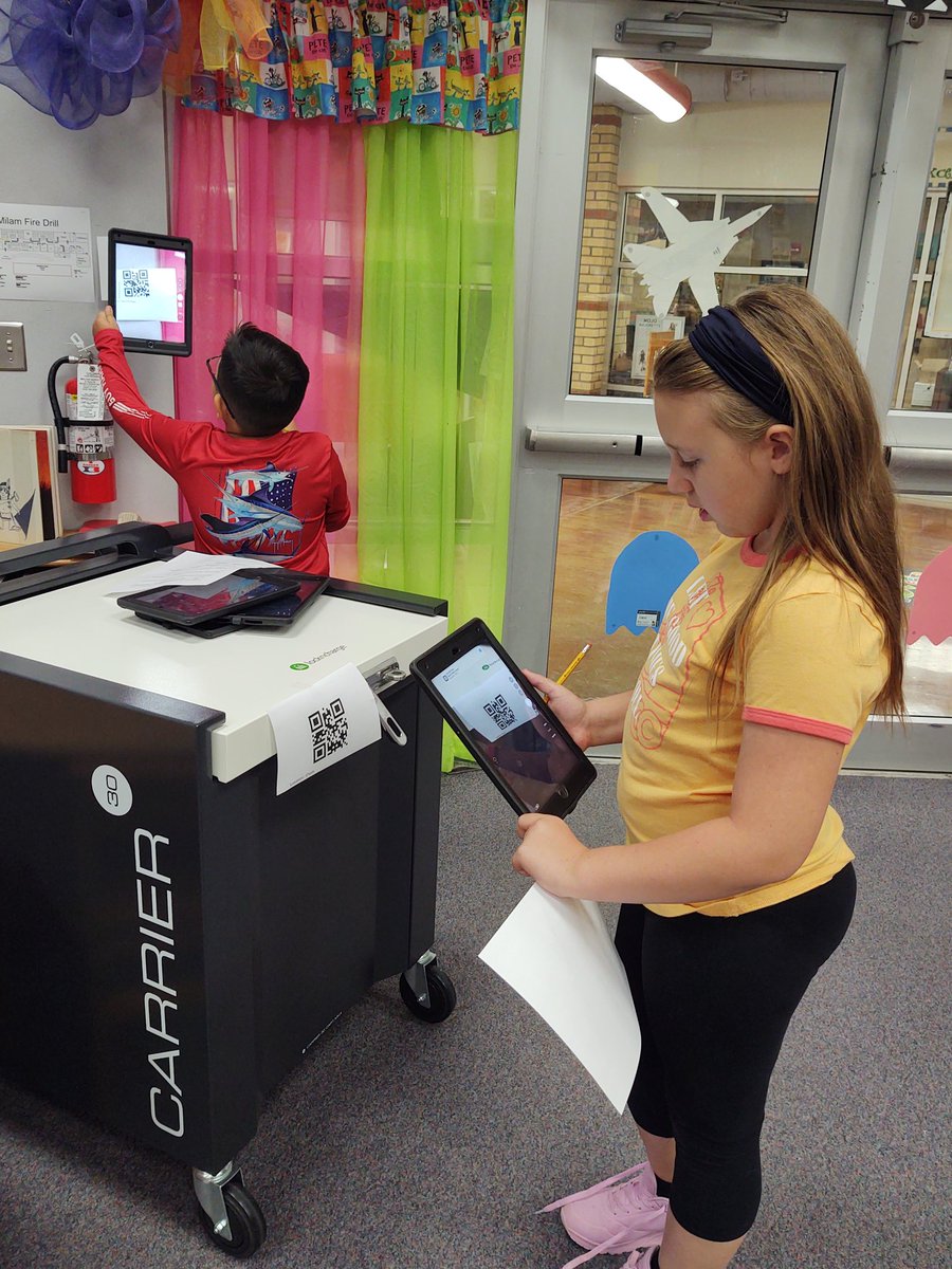 MilamMagLibrary's tweet photo. First week of school/library a success with QR code orientation. @ECISDLibrarians @MilamMagnet @EctorCountyISD https://t.co/W8NbFR28xa
