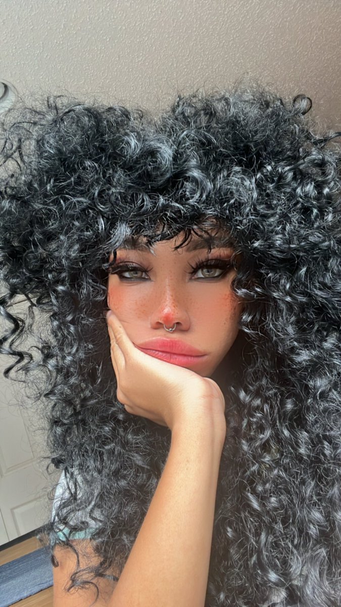 Kieraplease tweet picture